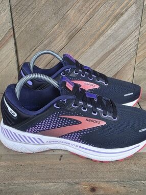 Brooks Adrenaline GTS 22 Womens Athletic Running Shoes Size 8.5 D Black Purple